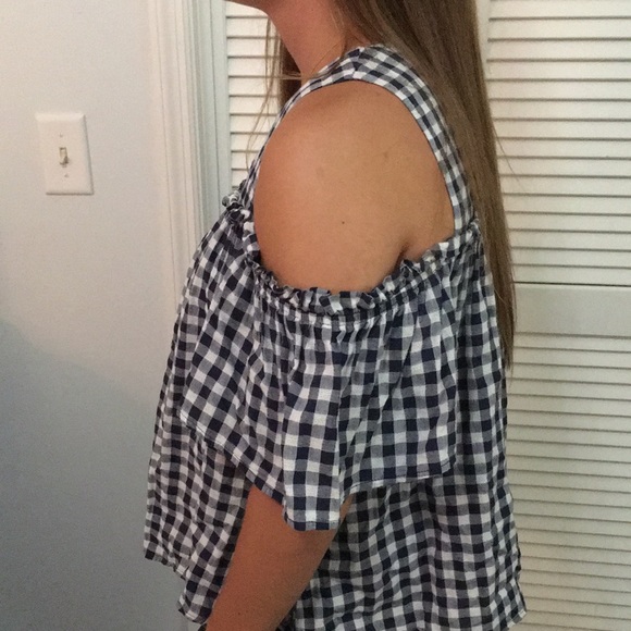 Open shouldered blue and white shirt - Picture 2 of 3